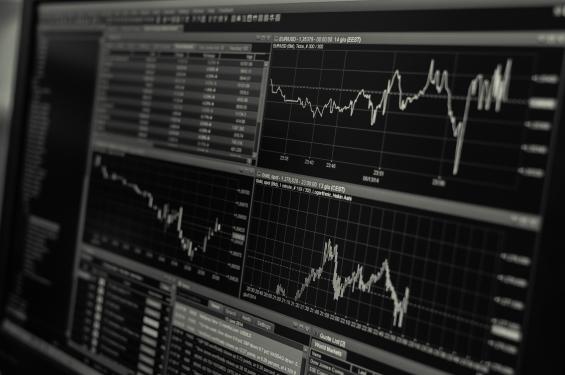L’estimation de l’impact du COVID-19 sur l’économie : vue d’ensemble par institution