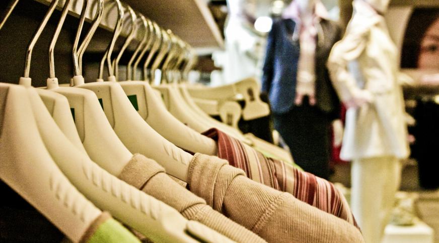 Les organisations de consommateurs et les organisations professionnelles appellent à un assouplissement de l’obligation d’aller faire seul ses achats